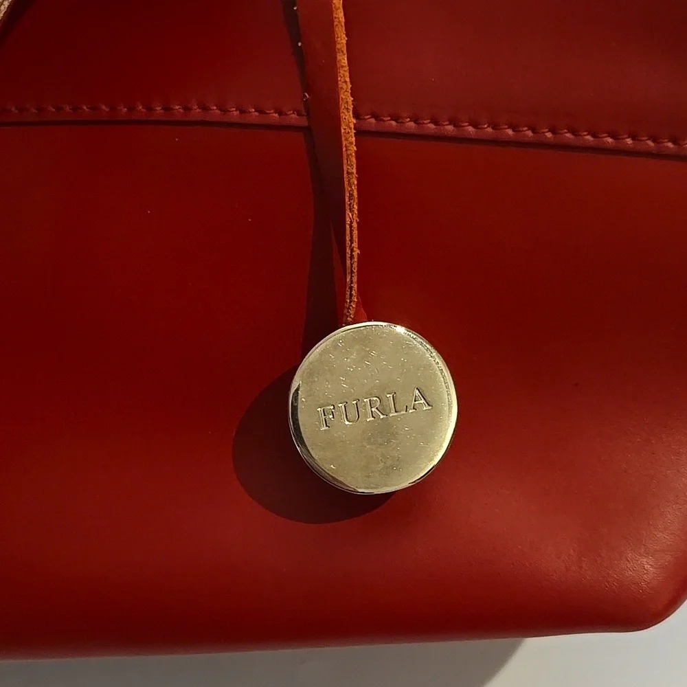 FURLA red leather handbag - Picture 4 of 11